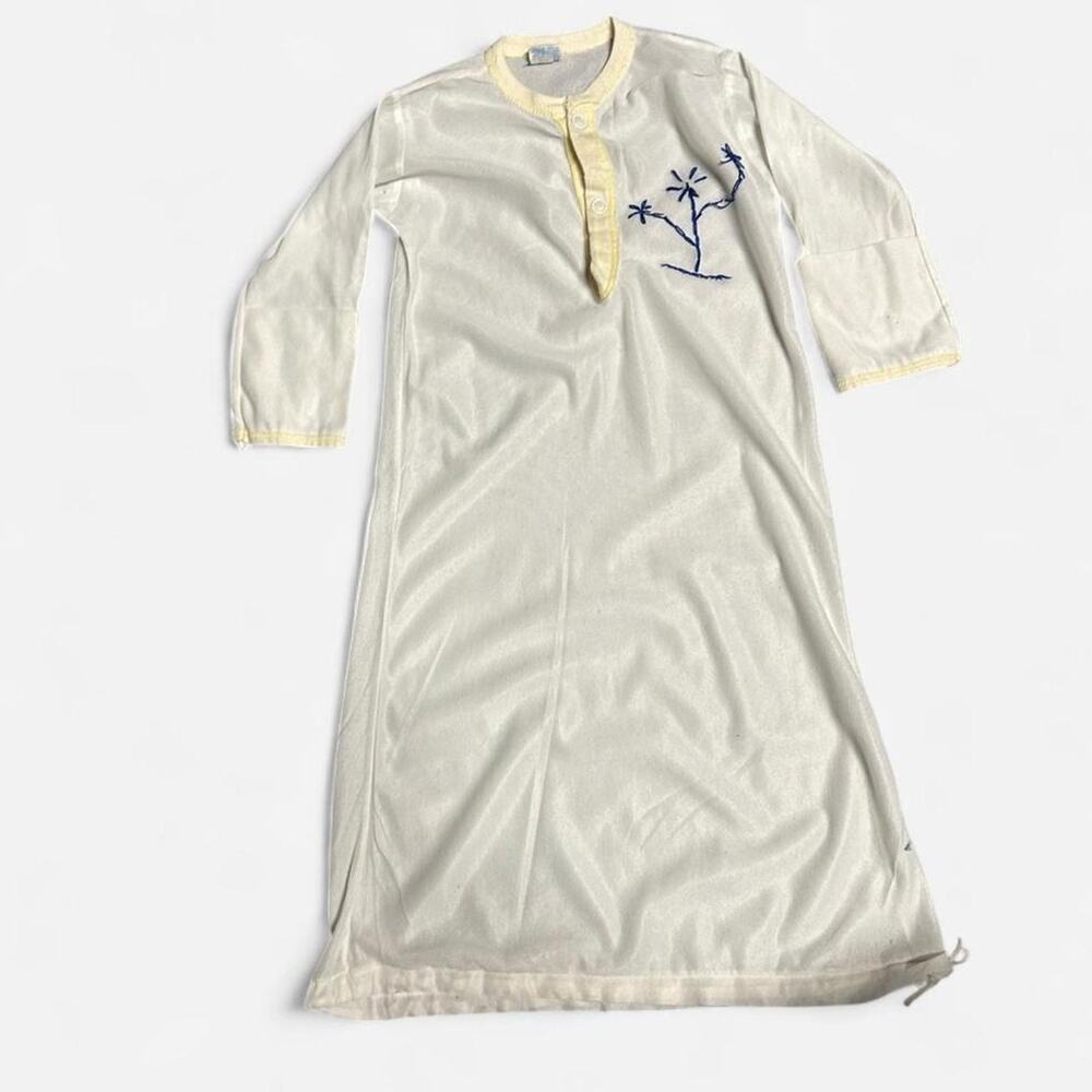 Vintage 1970s newborn unisex embroidered sleeping gown